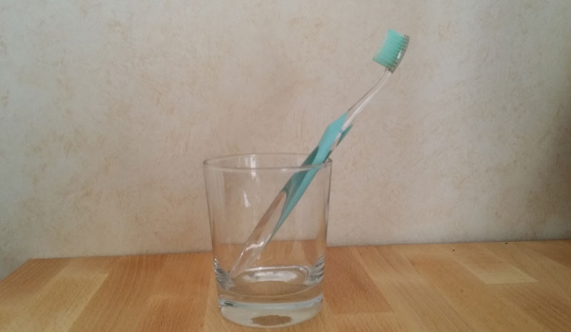 Handzahnbürste Sensodyne