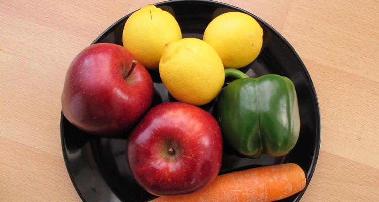 Obst und Gemüse zum Aufhellen der Zähne